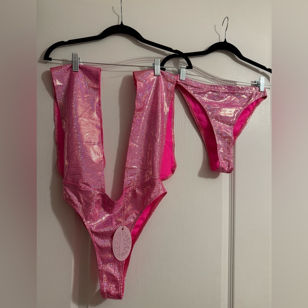 BRAND NEW Tasteful Girl Holographic Pink Rave Bodysuit with extra rave bottoms